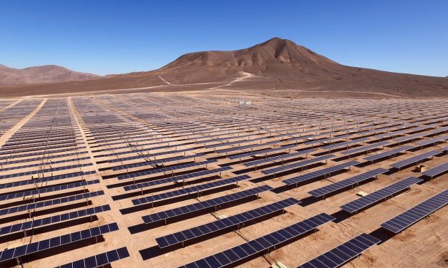 Hopeful Headlines April 29: Largest Solar Project Also The Cheapest